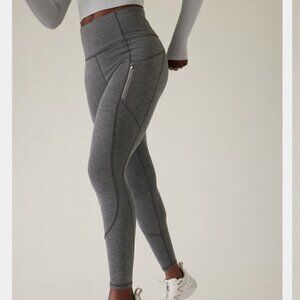 Athleta Rainier Tight with Pockets in Gray // Size M